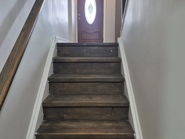 16 Sundance Cres — Photo 9
