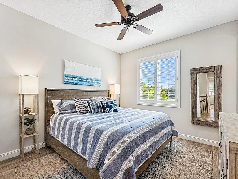 813 Estancia Way — Photo 12