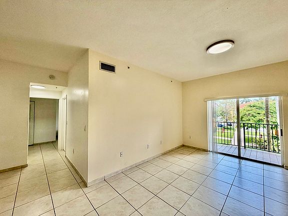 3rd image of 7290 NW 114th Ave APT 205