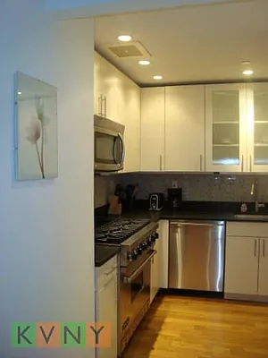 Rented by KVNY Soho | media 8