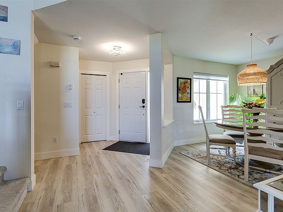 4th image of 2361 Capistrano Dr