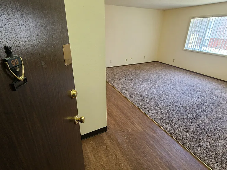 Kimberly Club Apartments — Photo 102