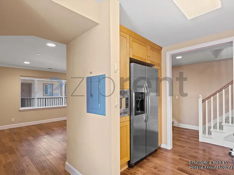 508 Peninsula Ave #3 — Photo 8
