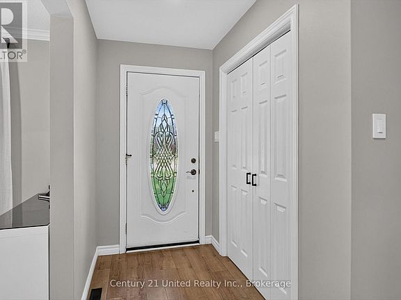 4th image of 12 Stewart Dr