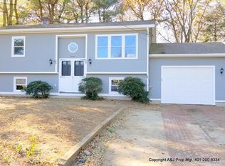 11 Sparrow Ln, Warwick, RI 02889