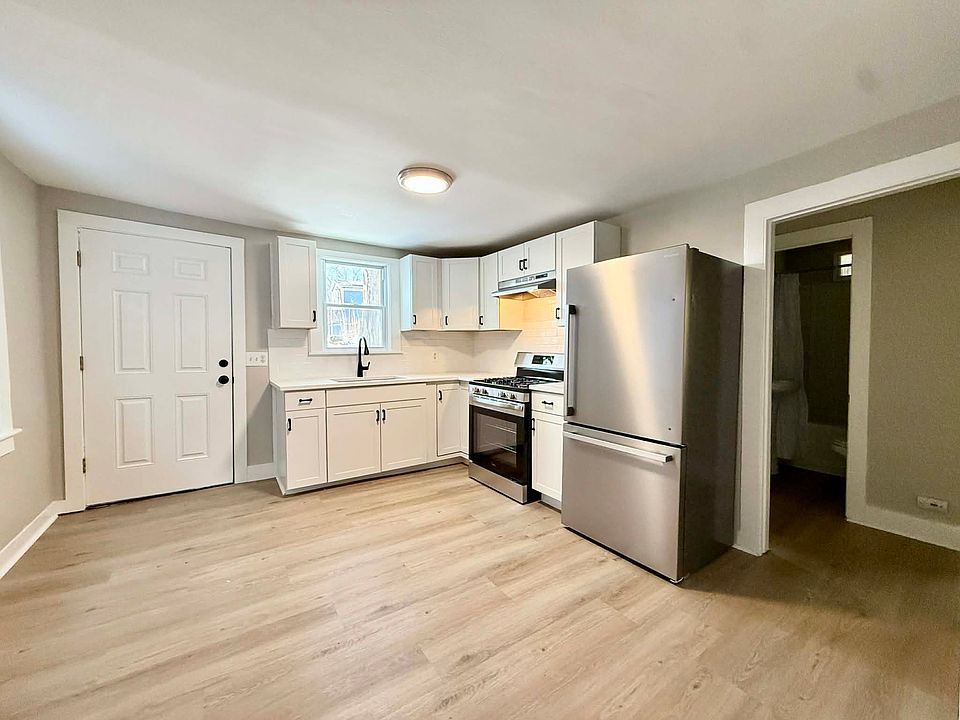 1st image of 196 Olivia St #2