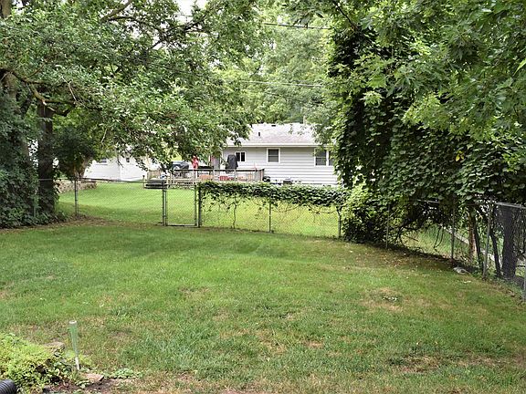 5th image of 1717 Helmer St