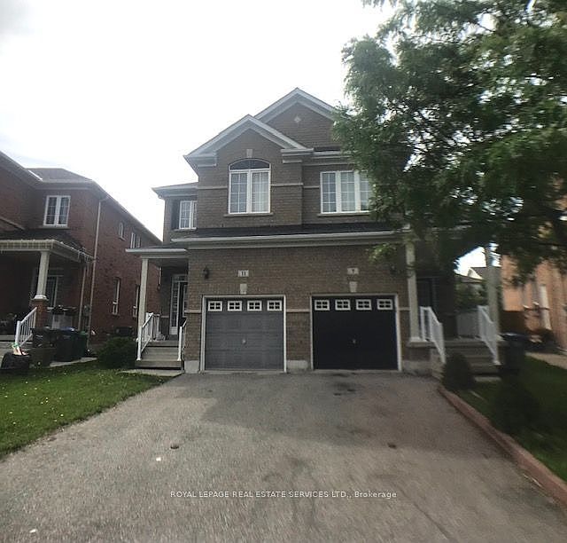1st image of 11 Calm Waters Cres