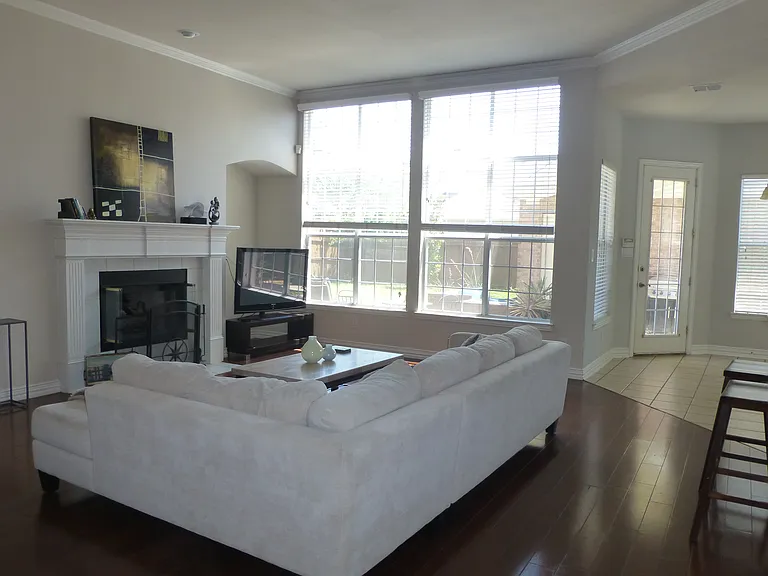 2508 Sir Percival Ln — Photo 9