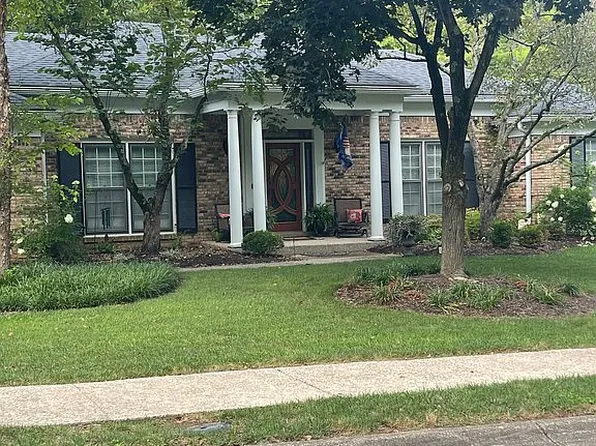 2314 Fallsview Rd, Indian Hills, KY 40207