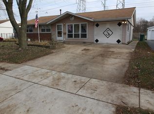 413 Macon Ave, Romeoville, IL 60446