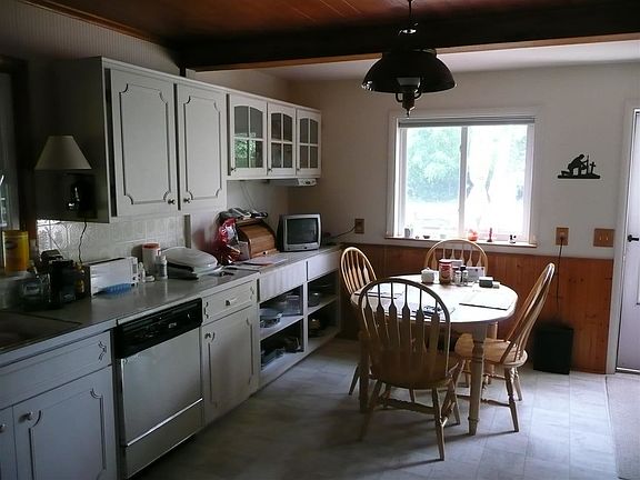 4th image of 10056 W Elm St
