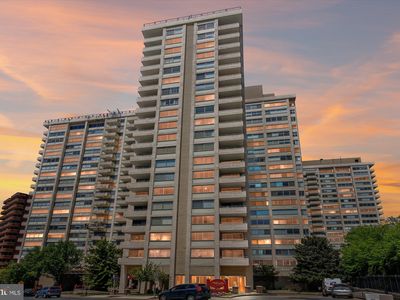 4515 Willard Ave APT 810S, Chevy Chase, MD, 20815