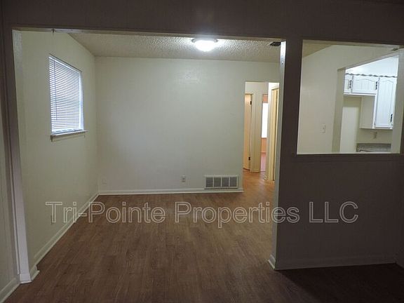 5th image of 709 Pleasant Manor Ave