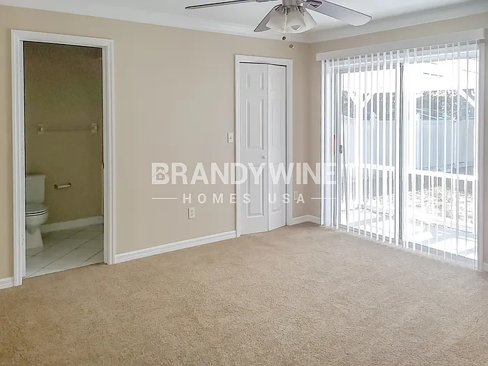 8810 N Orangeview Ave — Photo 8