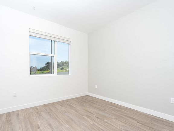 5th image of 1999 S Oceanside Blvd #3219