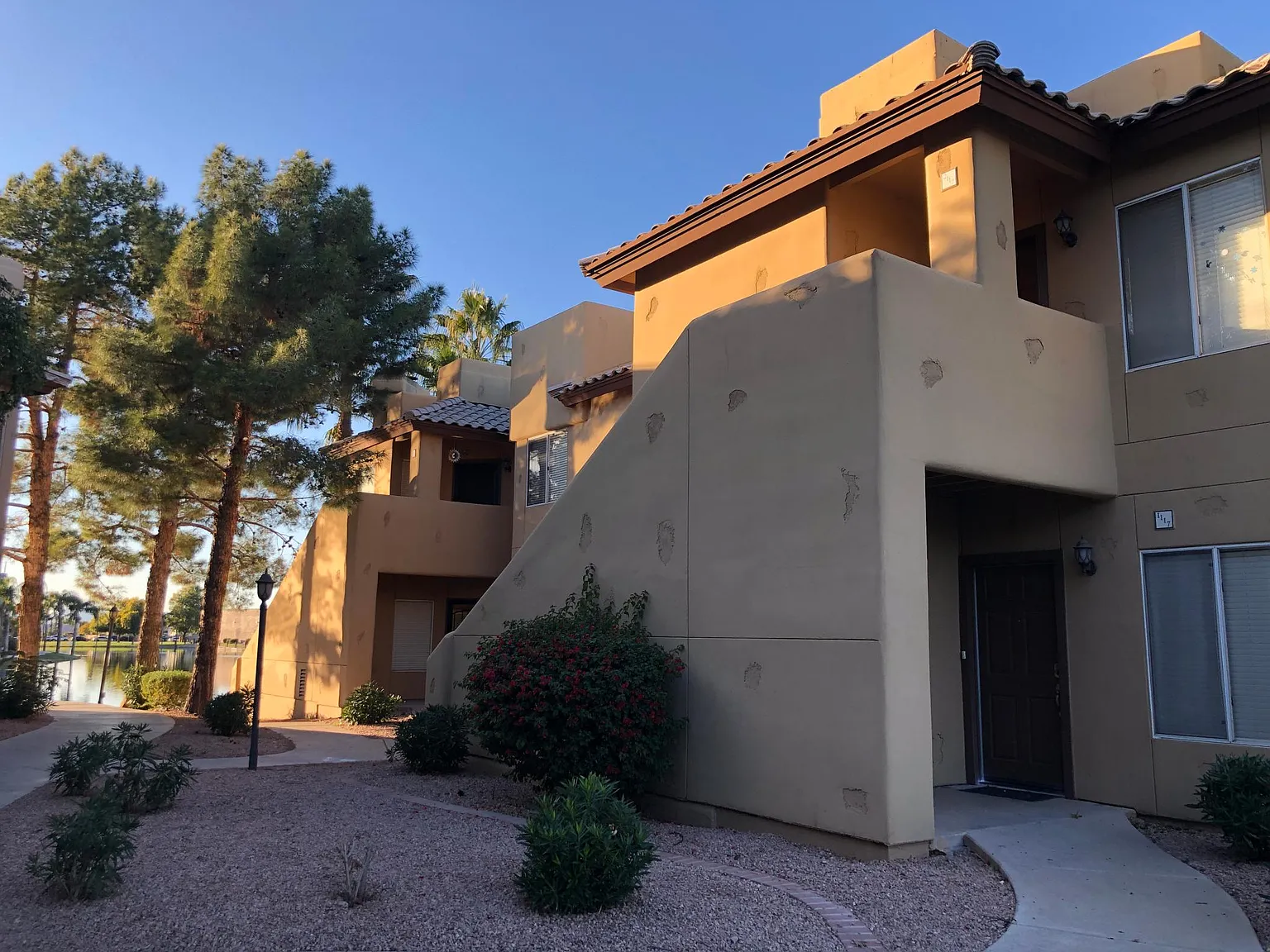 3 bed, 1070 sqft, $1,895 — Photo 1
