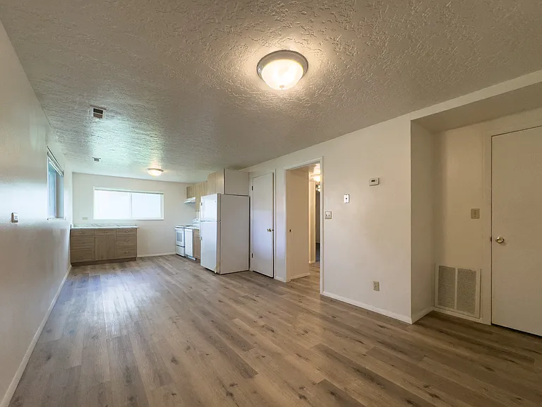 2153 W 220 N #A — Photo 9