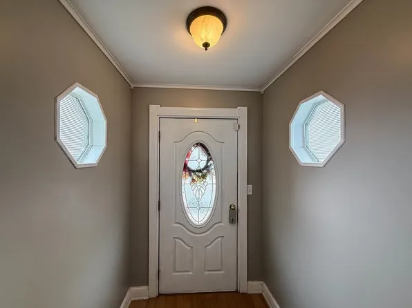 125 Poplar Street image 27 of 44