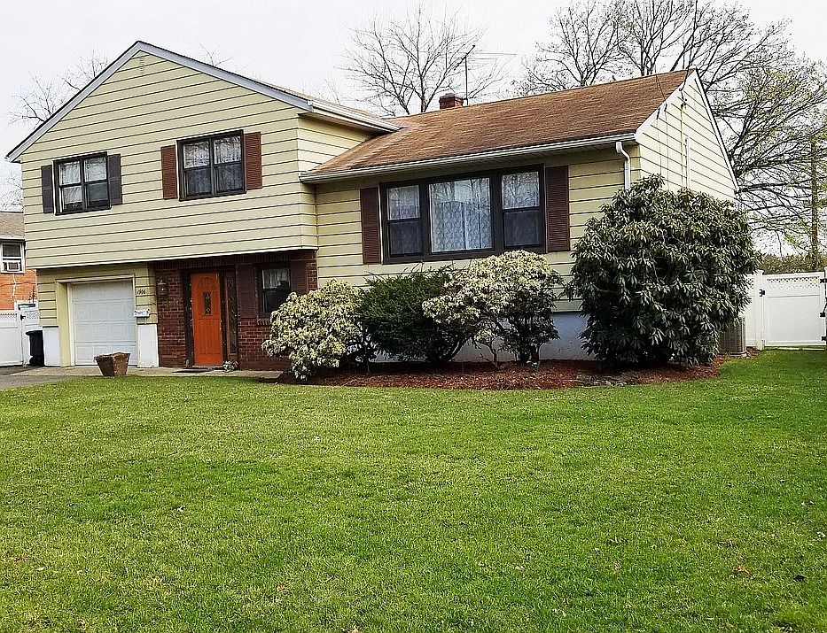 1st image of 19-06 Berdan Ave