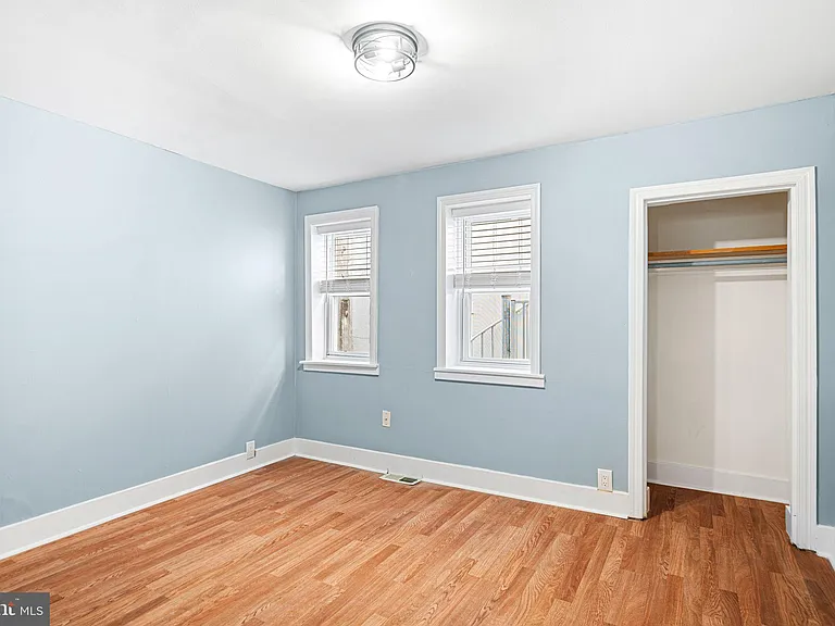 1152 S 15th St — Photo 13
