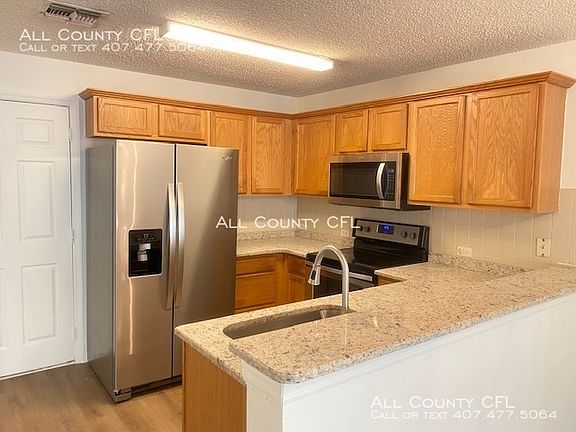 3rd image of 12719 Somerset Oaks St