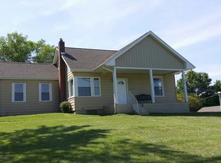 1016 Hughes Dr, Imperial, MO 63052