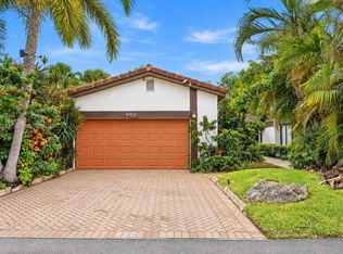 502 NE 195th St, Miami, FL 33179