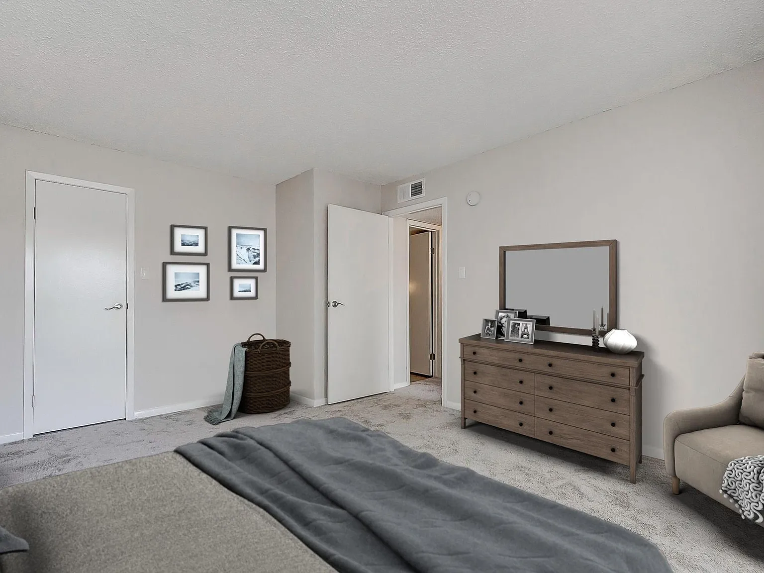2 bed, 1.5 bath, 1002 sqft, $995 — Photo 2