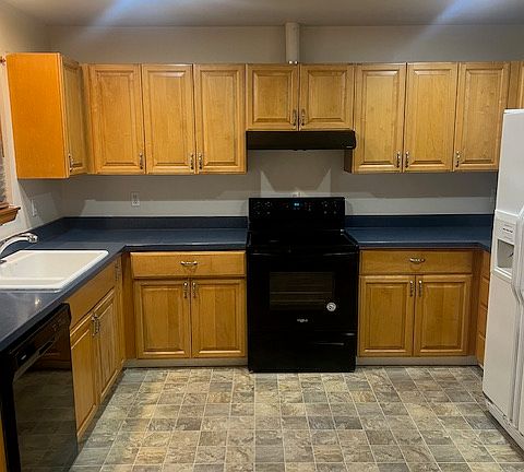 3rd image of 15019 105th Avenue Ct E