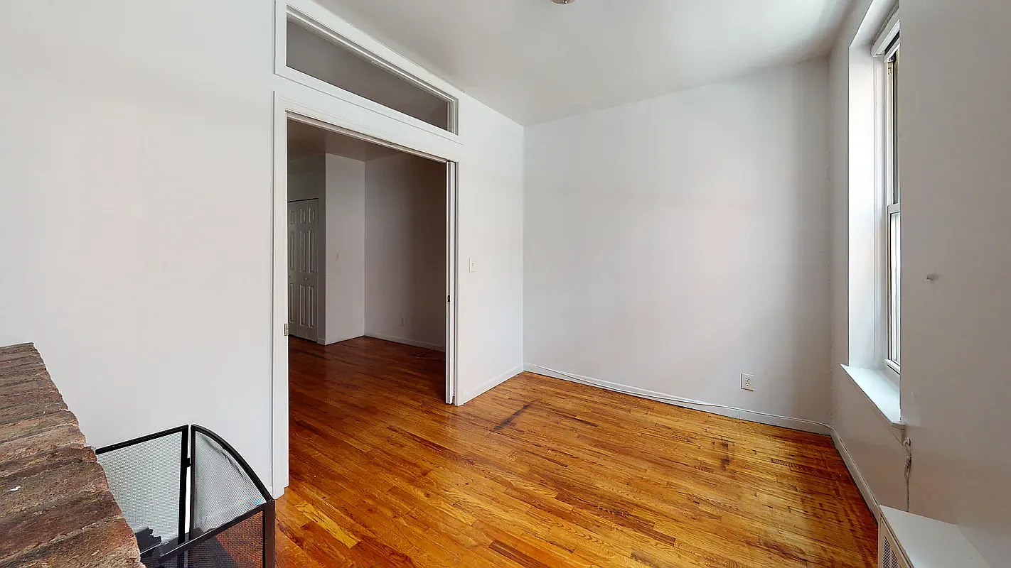 251 West 26th Street — Photo 4