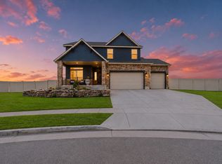 2352 W Island Dr, Kaysville, UT 84037