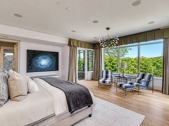 4th image of 3505 Turtle Creek Blvd APT 2A