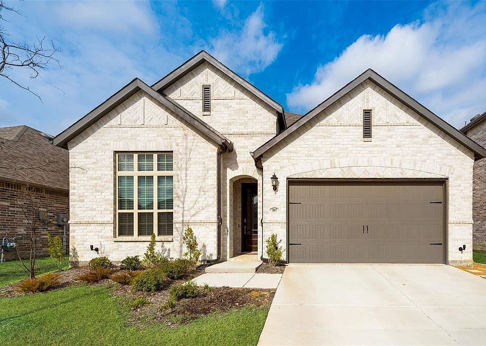 1st image of 807 Westerkirk Dr