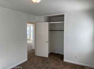 10250 Corning Ave, Oak Park, MI