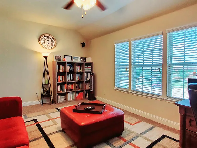 104 Rustic Oak Ln — Photo 20