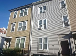 3 Leeds St, South Boston, MA 02127