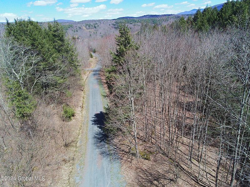 3rd image of 215 Carr Road