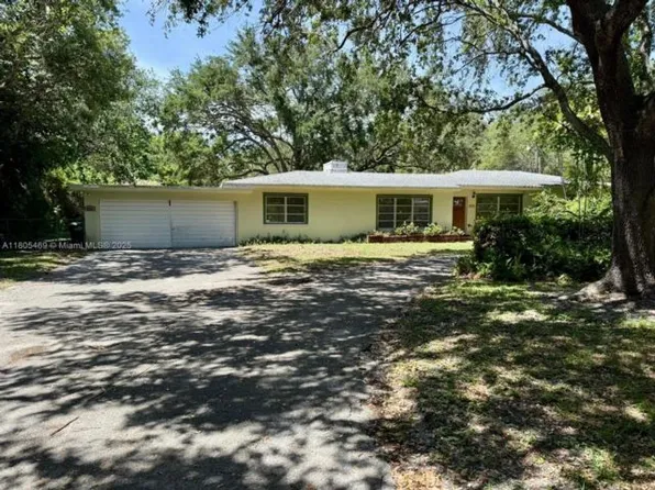 8055 SW 122nd St, Pinecrest, FL 33156
