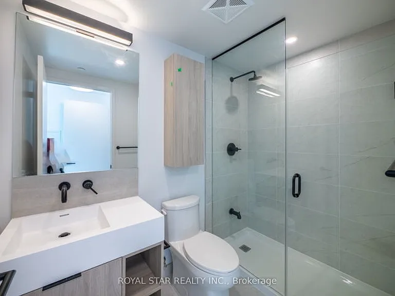 108 Peter St #518 — Photo 28