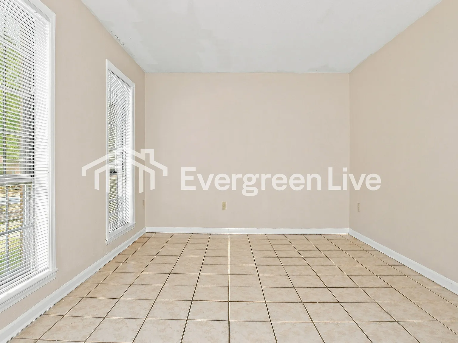 3 bed, 2.0 bath, 1491 sqft, $1,295 — Photo 4