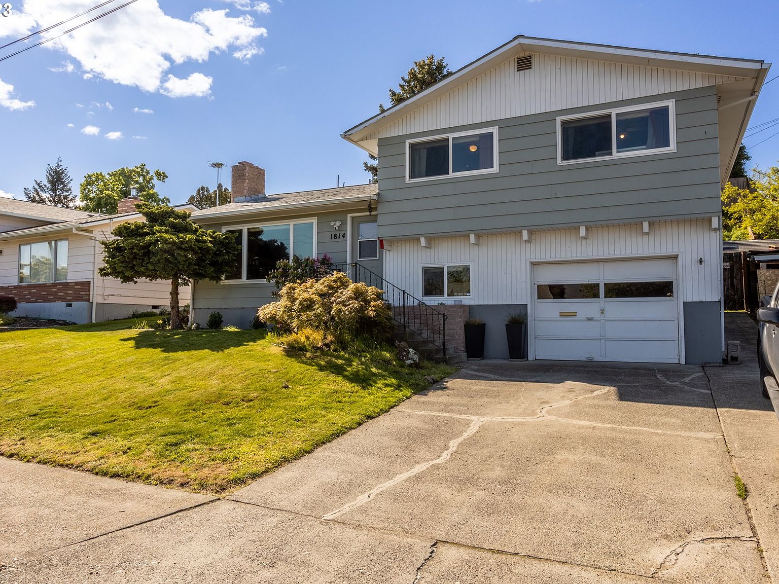1814 E 10th St, The Dalles, OR 97058 Zillow
