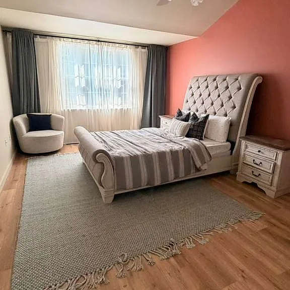 MASTER BED with Vaulted Ceiling