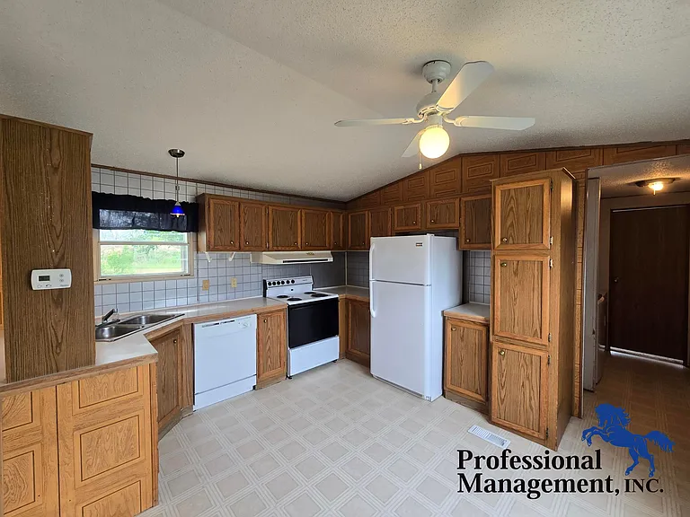 922 Yellowstone River Rd #D9 — Photo 6