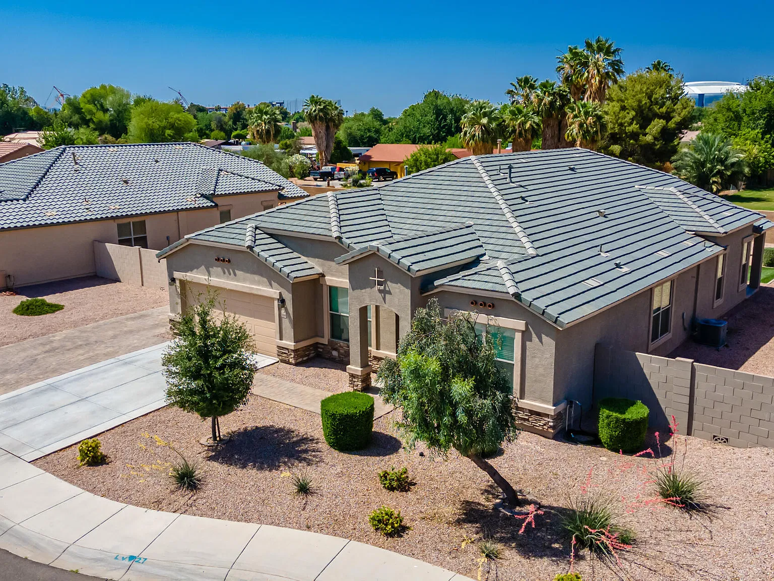 4 bed, 3.0 bath, 2683 sqft, $3,300 — Photo 2