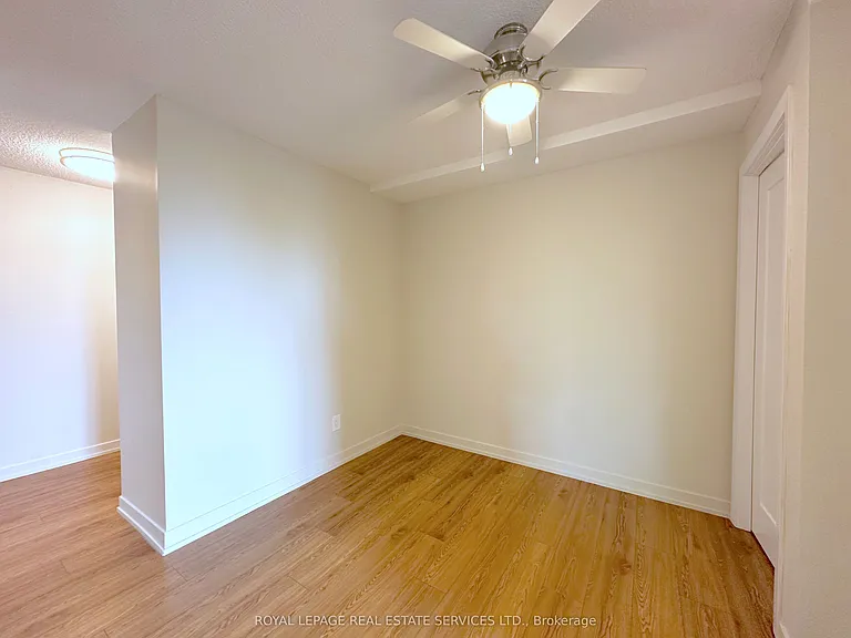 165 La Rose Ave #301 — Photo 6