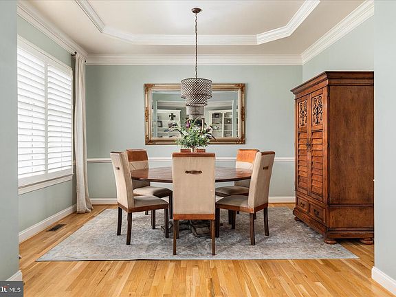 4th image of 15564 Legacy Way