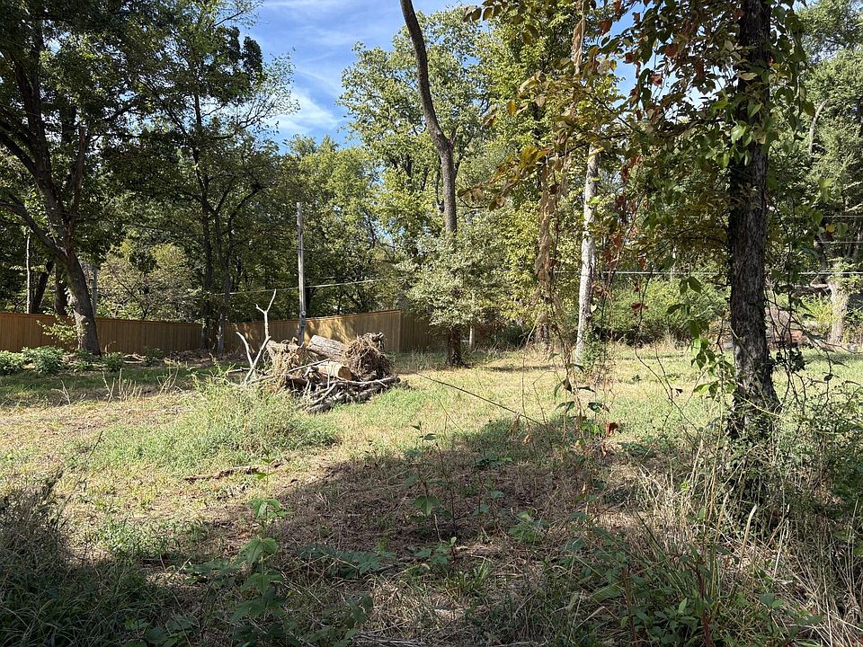 1st image of 9 E Parker Rd