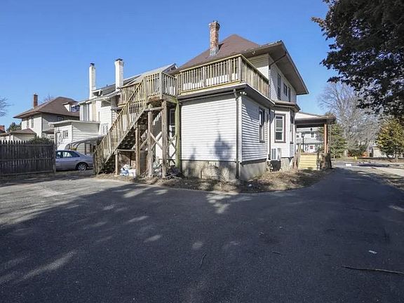 3rd image of 1112 Collings Ave