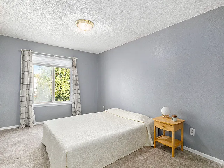 2182 S Ventura St — Photo 12
